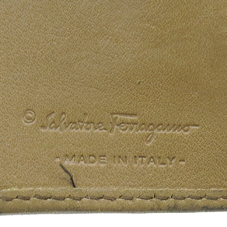 Ferragamo(��󰡸�) 22 8248 �ΰ� �ڰ��� 5Ȧ�� Ű���̽� �̹���4 - ���̺��� �߰���ǰ