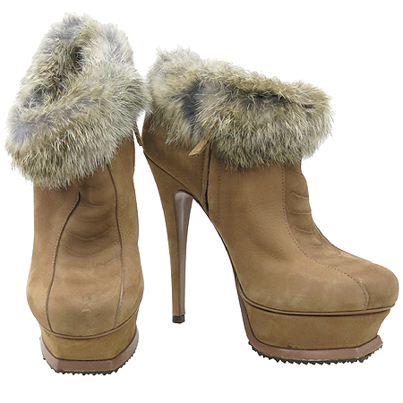 �Ի��ζ�  ����