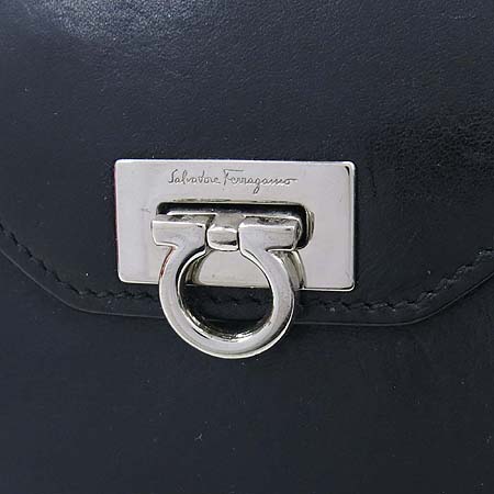 Ferragamo(��󰡸�) 22 4656 ���� ���� ���� ��ġ��ΰ� �� ��� ������ �̹���2 - ���̺��� �߰���ǰ