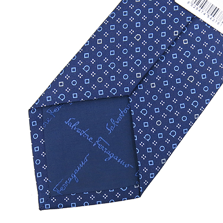 Ferragamo(��󰡸�) 35 2589 100% ��ũ ��Ÿ�� �̹���4 - ���̺��� �߰���ǰ