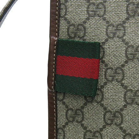 Gucci(����) 246411 GG�ΰ� PVC ����� Ʈ���� ������ �޽��� ũ�ν��� �̹���3 - ���̺��� �߰���ǰ