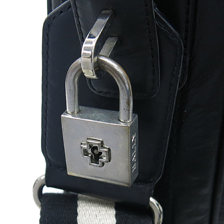 Bally(�߸�) TASTO �������� �����Ƽġ ũ�ν��� �̹���4 - ���̺��� �߰���ǰ