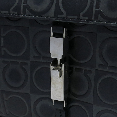 Ferragamo(��󰡸�) 21 1258 ��ġ�� �ΰ� ���� ���� ��Ʈ�� �̹���3 - ���̺��� �߰���ǰ