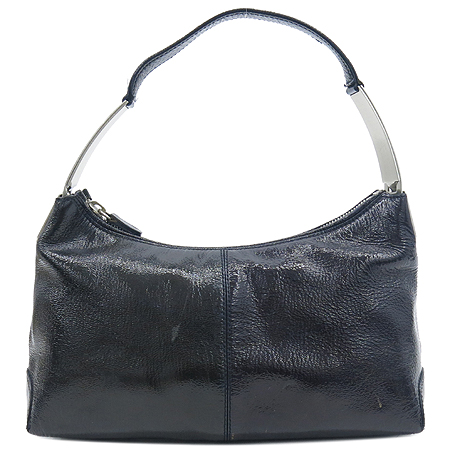 ����  �����