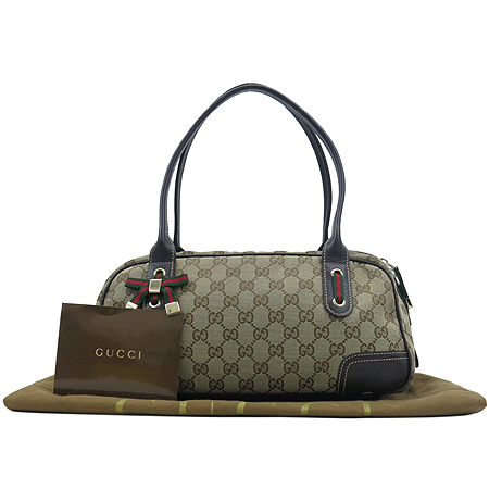 ����  �����