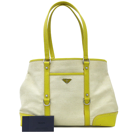 �����  �����