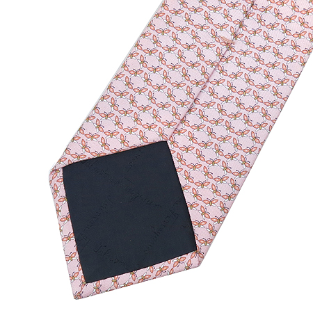 Ferragamo(��󰡸�) 100% ��ũ ��Ÿ�� �̹���3 - ���̺��� �߰���ǰ