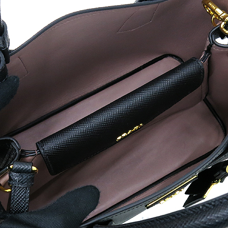 Prada(�����) 1BG887 SAFFIANO(���ǾƳ�) CUIR ���� �κ��� ��Ʈ�� + ��� ��Ʈ�� �̹���6 - ���̺��� �߰���ǰ