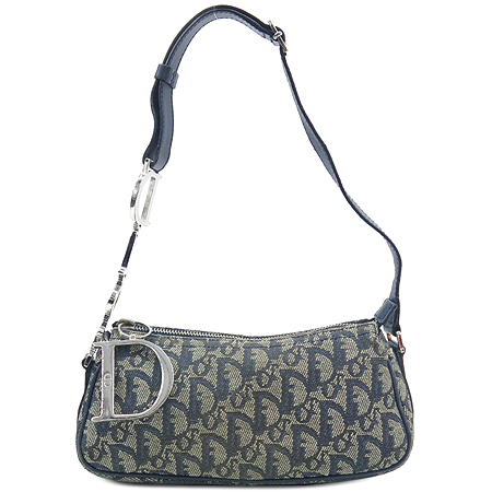 ���  �����