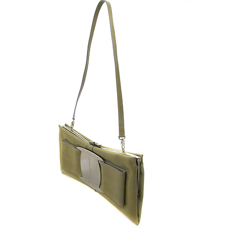 Ferragamo(��󰡸�) 21 4396 ���� �ٶ� ��� ���̴�Ʈ Ŭ��ġ��+�����Ʈ�� [��õ ������] �̹���2 - ���̺��� �߰���ǰ