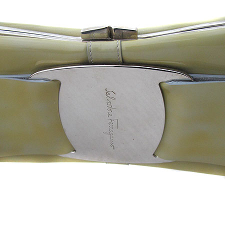 Ferragamo(��󰡸�) 21 4396 ���� �ٶ� ��� ���̴�Ʈ Ŭ��ġ��+�����Ʈ�� [��õ ������] �̹���3 - ���̺��� �߰���ǰ