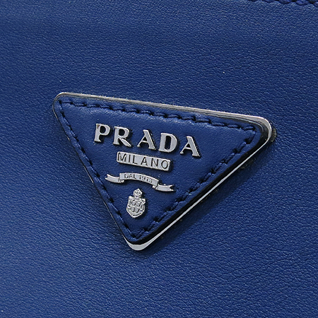 Prada(�����) BN2462 CITY CALF BLUETTE ���緹�� ���� �� ���� �ﰢ�ΰ� ��Ʈ�� + �����Ʈ�� 2WAY [�λ꼾�Һ���] �̹���4 - ���̺��� �߰���ǰ