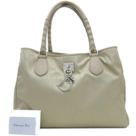 ���  �����