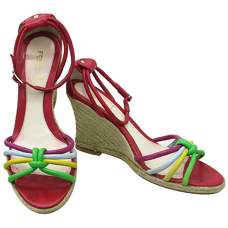 ���  ����