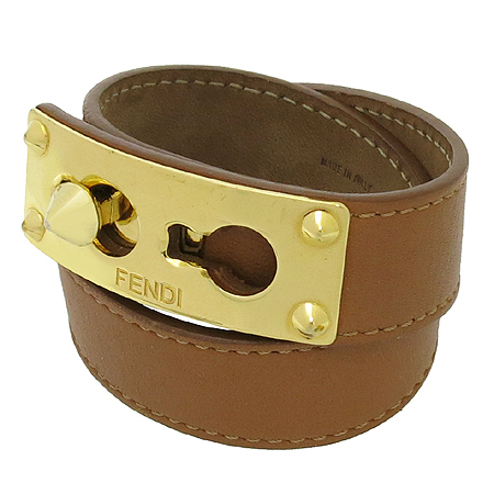 ���  ����