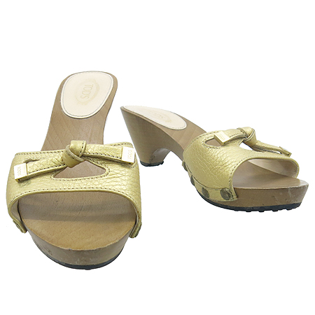 ����  ����