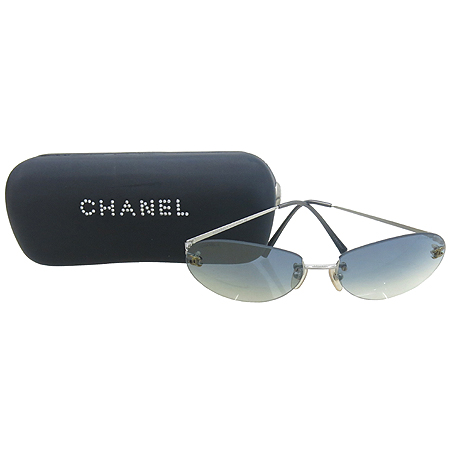 ����  ���۶�