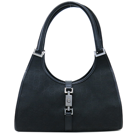 ����  �����