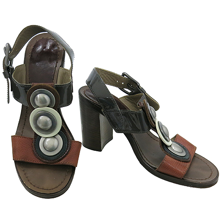 ������  ����