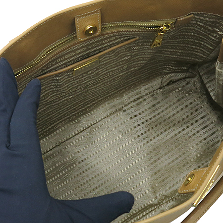 Prada(�����) BN1786 SAFIANO LUX (���ǾƳ� ����) ��Ʈ�� �̹���5 - ���̺��� �߰���ǰ