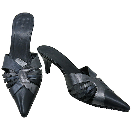 ������  ����