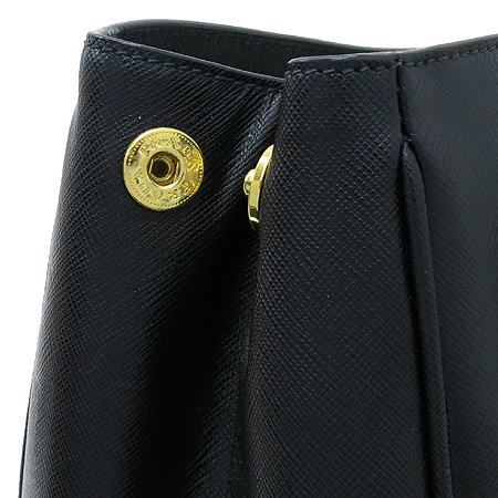 Prada(�����) BN1786 SAFIANO LUX (���ǾƳ� ����) ��Ʈ�� �̹���4 - ���̺��� �߰���ǰ