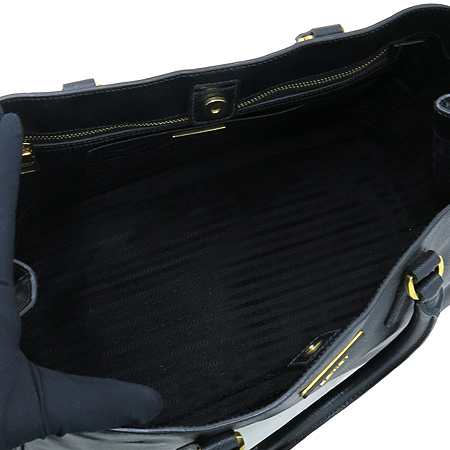 Prada(�����) BN1786 SAFIANO LUX (���ǾƳ� ����) ��Ʈ�� �̹���6 - ���̺��� �߰���ǰ