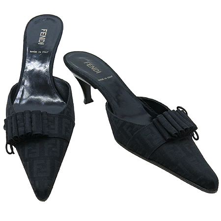 ���  ����