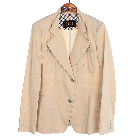 �ڽ�  ����