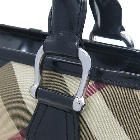 Burberry(������) ���μ� ��� üũ PVC ���� ���̴�Ʈ Ʈ���� ��Ʈ�� �̹���3 - ���̺��� �߰���ǰ