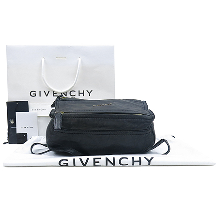 ����� �ǵ��� �̴� ũ�ν��� 