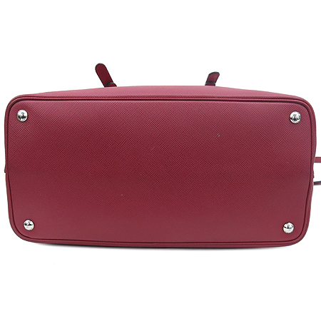 Prada(�����) BN2820 SAFFIANO CUIR �κ��� ���� ���ǾƳ� ����ΰ� ��Ʈ�� + �����Ʈ�� 2WAY �̹���5 - ���̺��� �߰���ǰ