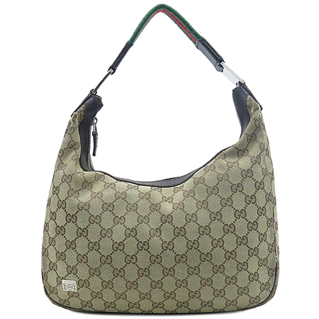 ����  �����