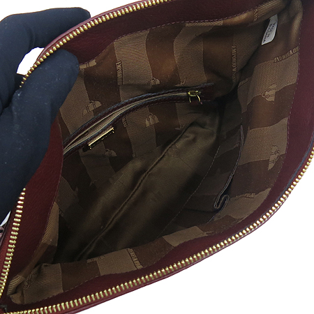 EMPORIO ARMANI(�Ƹ�����) YEWF97 �ΰ� ��� �÷� Ŭ��ġ�� �� ũ�ν��� �̹���5 - ���̺��� �߰���ǰ