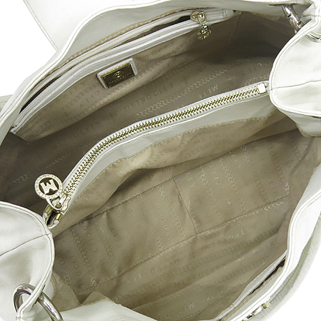 Metrocity(��Ʈ�ν�Ƽ) ���� �ΰ� ��Ŭ ��� ȭ��Ʈ ���� ����� �̹���4 - ���̺��� �߰���ǰ