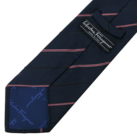 Ferragamo(��󰡸�) 100% ��ũ ��Ÿ�� �̹���3 - ���̺��� �߰���ǰ