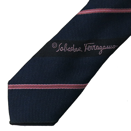 Ferragamo(��󰡸�) 100% ��ũ ��Ÿ�� �̹���4 - ���̺��� �߰���ǰ