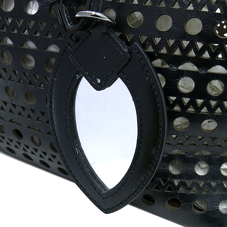 ARAIA (�˶��̾�) ������ �� ���� ����� + ���� �Ŀ�ġ �̹���3 - ���̺��� �߰���ǰ