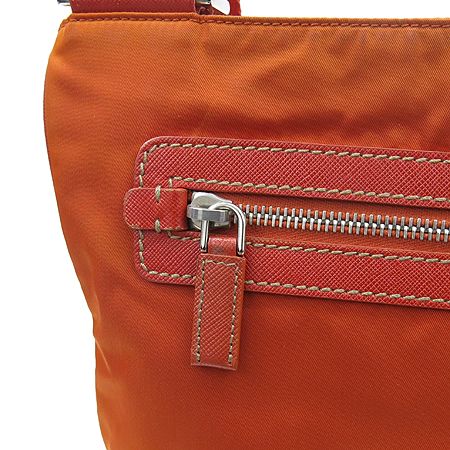 Prada(�����) BT0175 �������÷� TESSUTO �ﰢ�ΰ� ũ�ν��� �̹���4 - ���̺��� �߰���ǰ