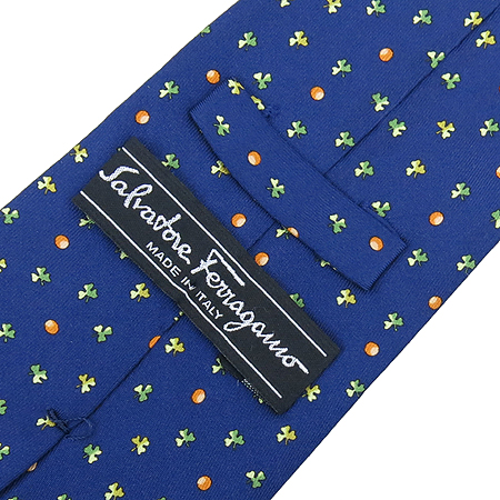 Ferragamo(��󰡸�) 100% ��ũ ��Ÿ�� �̹���3 - ���̺��� �߰���ǰ