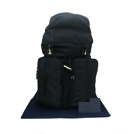 �����  ����