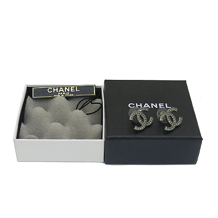 ����  �Ͱ���