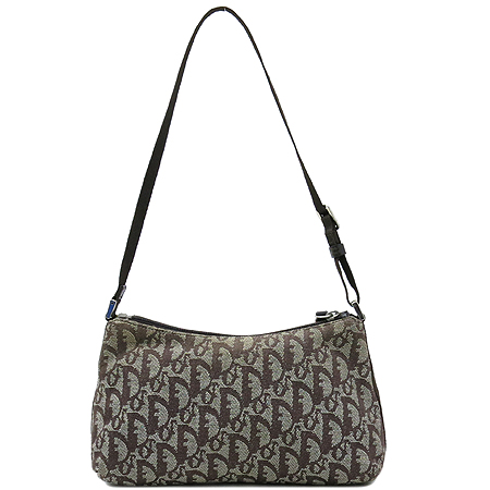 ���  �����