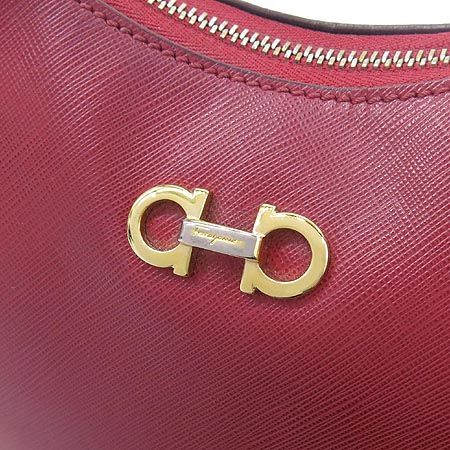 Ferragamo(��󰡸�) 21 B640 ���� ���ǾƳ� ���� ��ġ�� ȣ�� ����� �̹���4 - ���̺��� �߰���ǰ