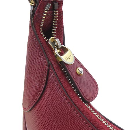 Ferragamo(��󰡸�) 21 B640 ���� ���ǾƳ� ���� ��ġ�� ȣ�� ����� �̹���5 - ���̺��� �߰���ǰ