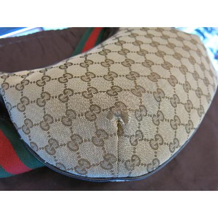 Gucci(����) 181092 GG�ΰ� �ڰ��� �Ｑ�ݴ� ũ�ν��� �̹���4 - ���̺��� �߰���ǰ