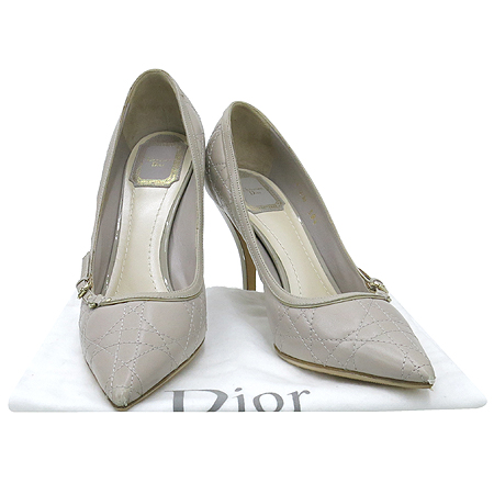 ���  ����