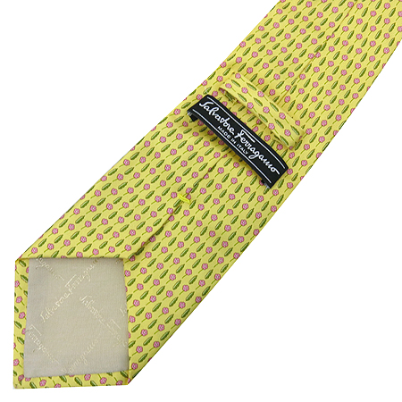 Ferragamo(��󰡸�) ���ο� ��ũ ��Ÿ�� �̹���4 - ���̺��� �߰���ǰ