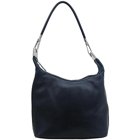 ����  �����