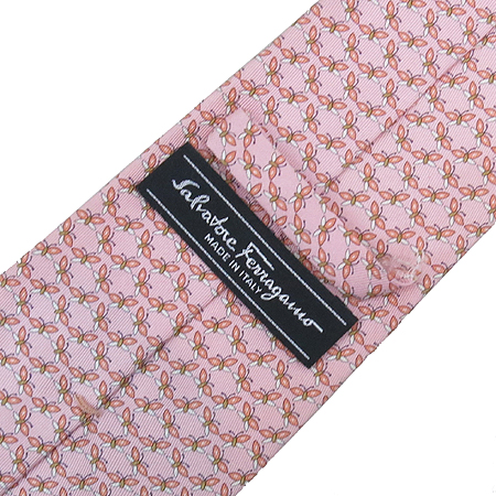 Ferragamo(��󰡸�) 100% ��ũ ��Ÿ�� �̹���3 - ���̺��� �߰���ǰ